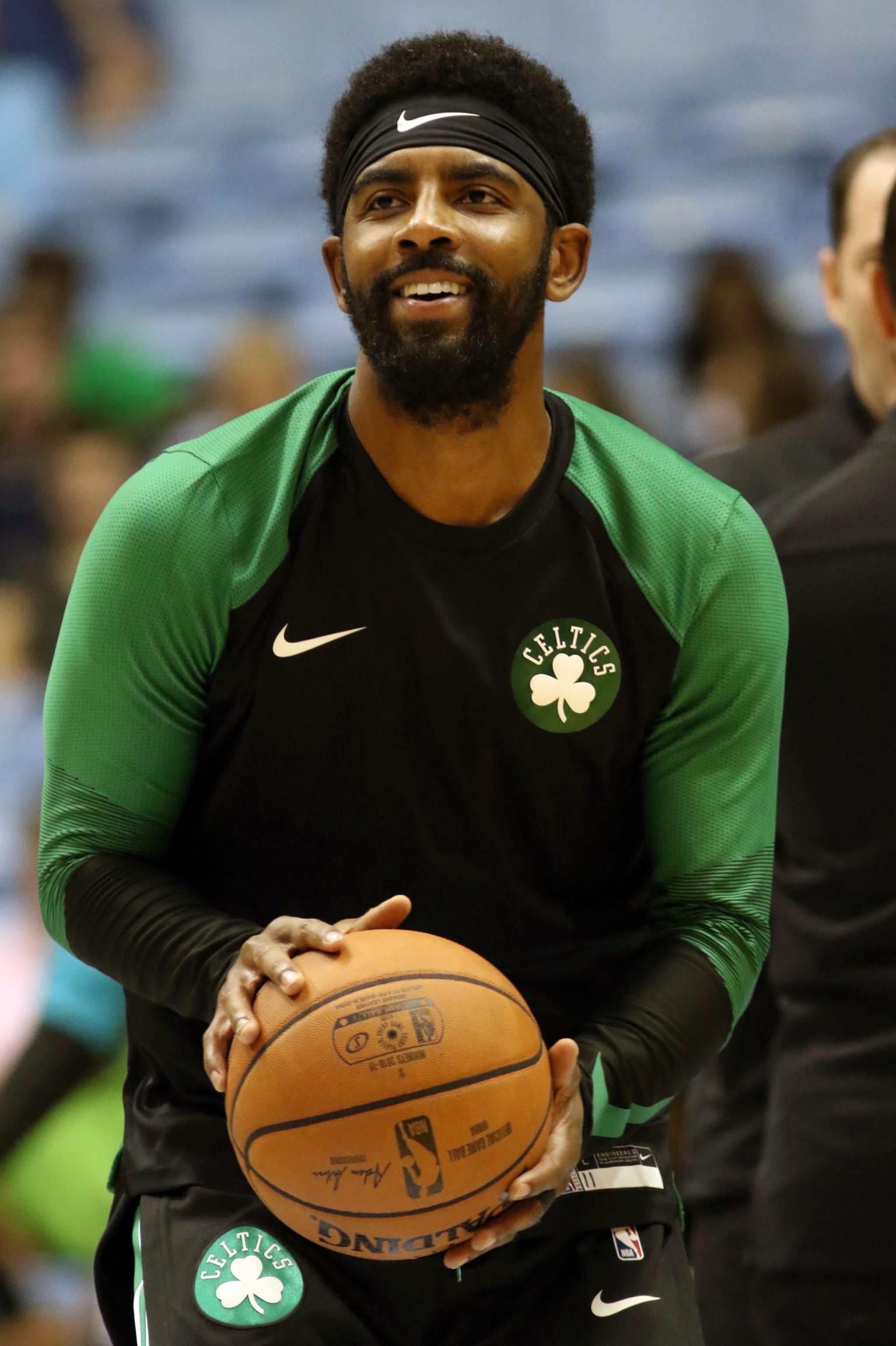 翻新太贵，维罗纳市长托马西提出把维罗纳现主场直接拆除再重建（维罗纳主场翻新成本过高，市长托马西提议拆除现有主场并重建）